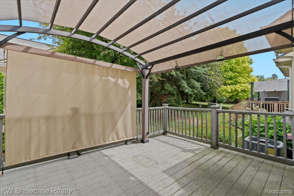 8052 Springdale Drive, White Lake, MI — Photo 33