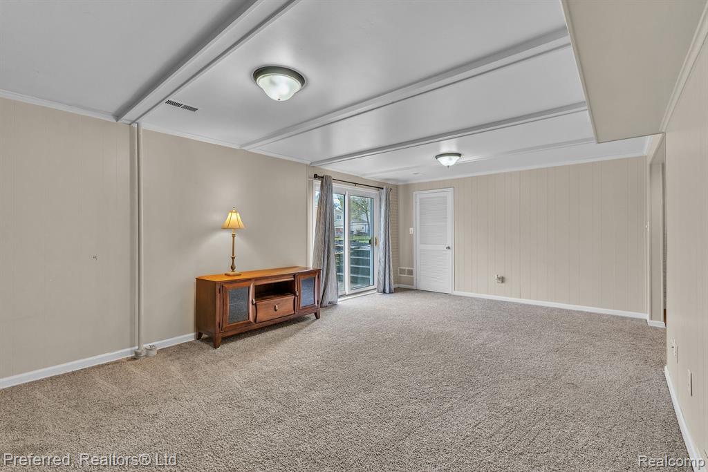 8680 WAR BONNET Drive, Commerce Twp, MI 48382 — Photo 28