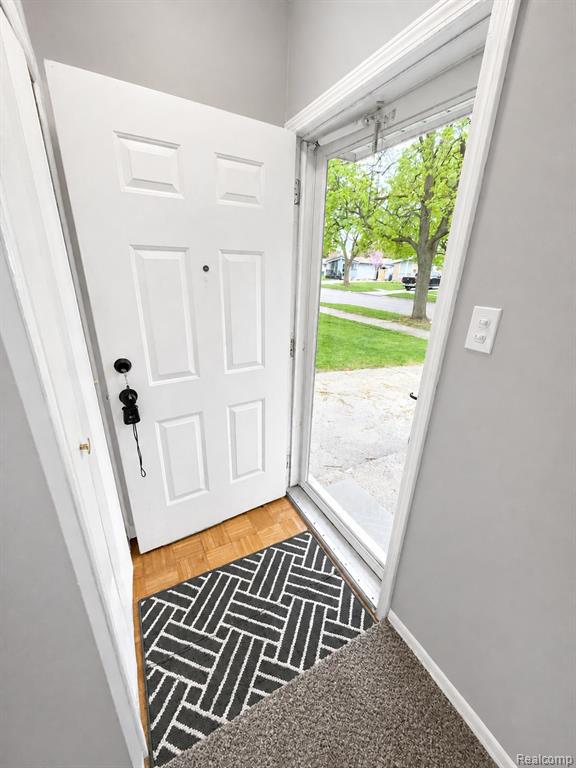 813 McKeighan Avenue, Flint, MI 48507 — Photo 3