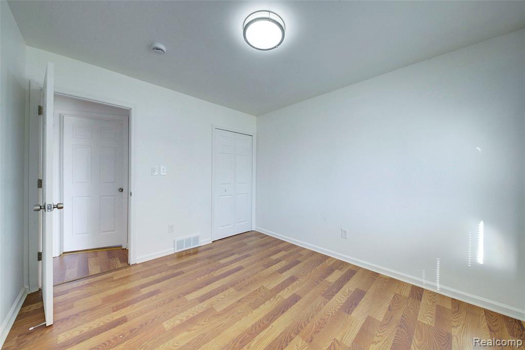 35030 Michelle Drive, Romulus, MI 48174 — Photo 30