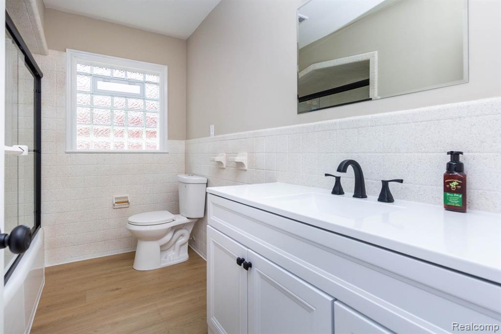 16115 Veronica Avenue, Eastpointe, MI 48021 — Photo 16