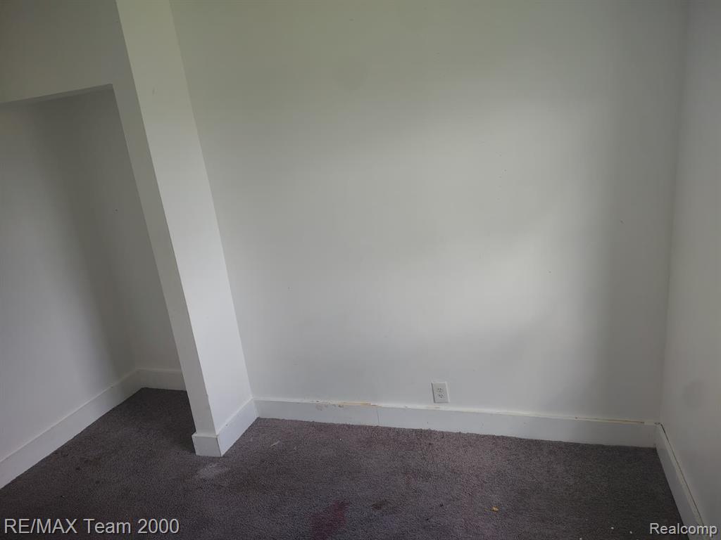 8860 Appoline Street, Detroit, MI 48228 — Photo 39
