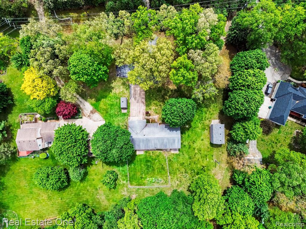 8780 Big Lake Road, Clarkston, MI — Photo 27