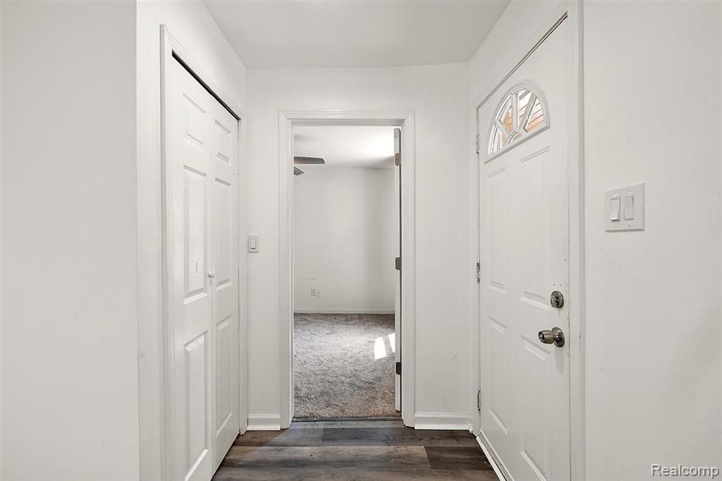 433 CHERRY Drive, Troy, MI 48083 — Photo 4