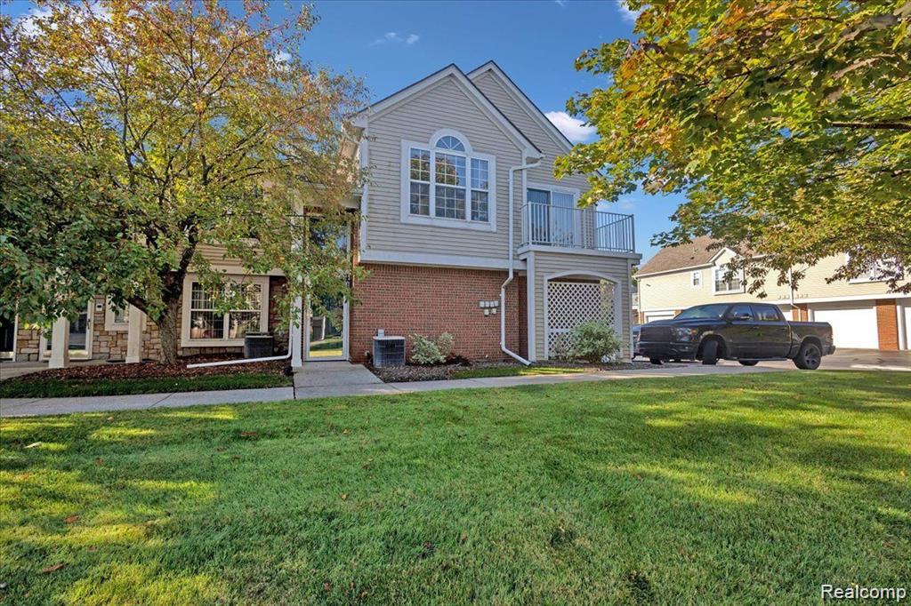 5452 PINE AIRES Drive, Sterling Heights, MI 48314 — Photo 3
