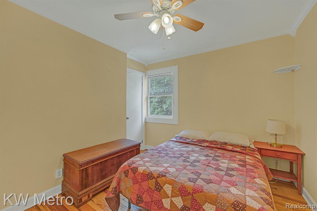 806 LOCKWOOD Road, Royal Oak, MI 48067 — Photo 18
