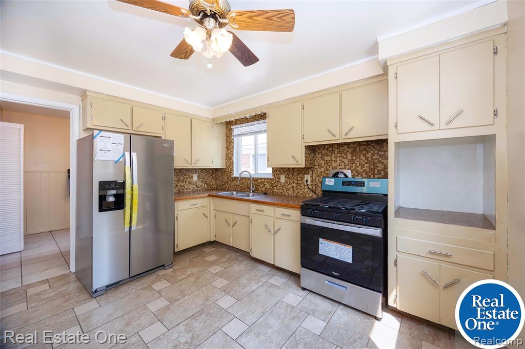 7952 Elm Street, Taylor, MI 48180 — Photo 8