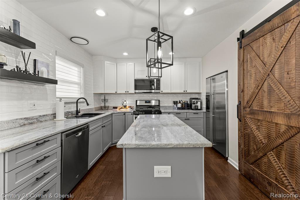 7612 Admiralty Drive, Canton, MI 48187 — Photo 8