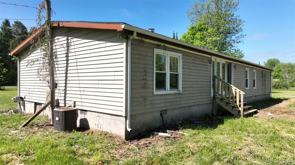 10028 McAfee Road, Montrose, MI 48457 — Photo 7