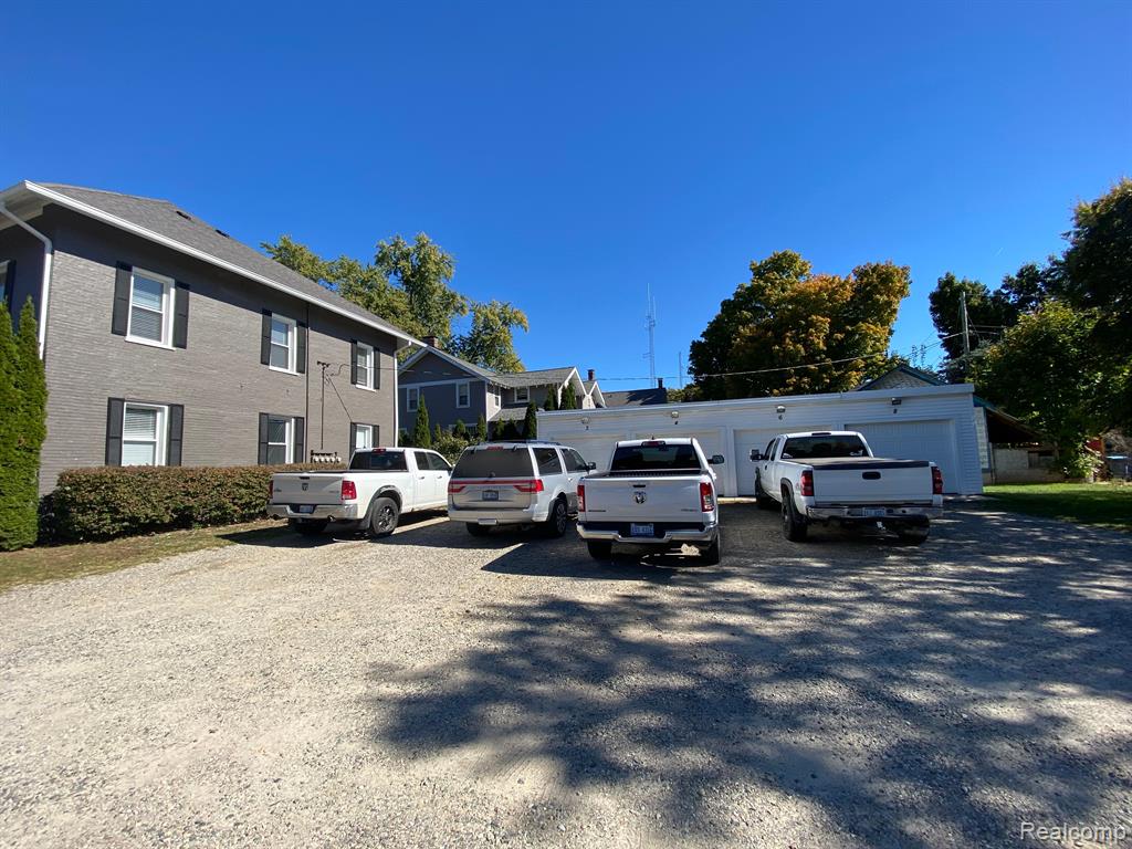8 PONTIAC Street, Oxford, MI 48371 — Photo 2