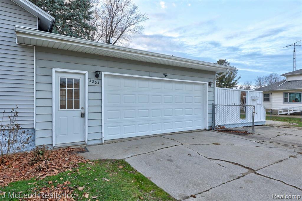 4804 CENTER Street, Millington, MI 48746 — Photo 37