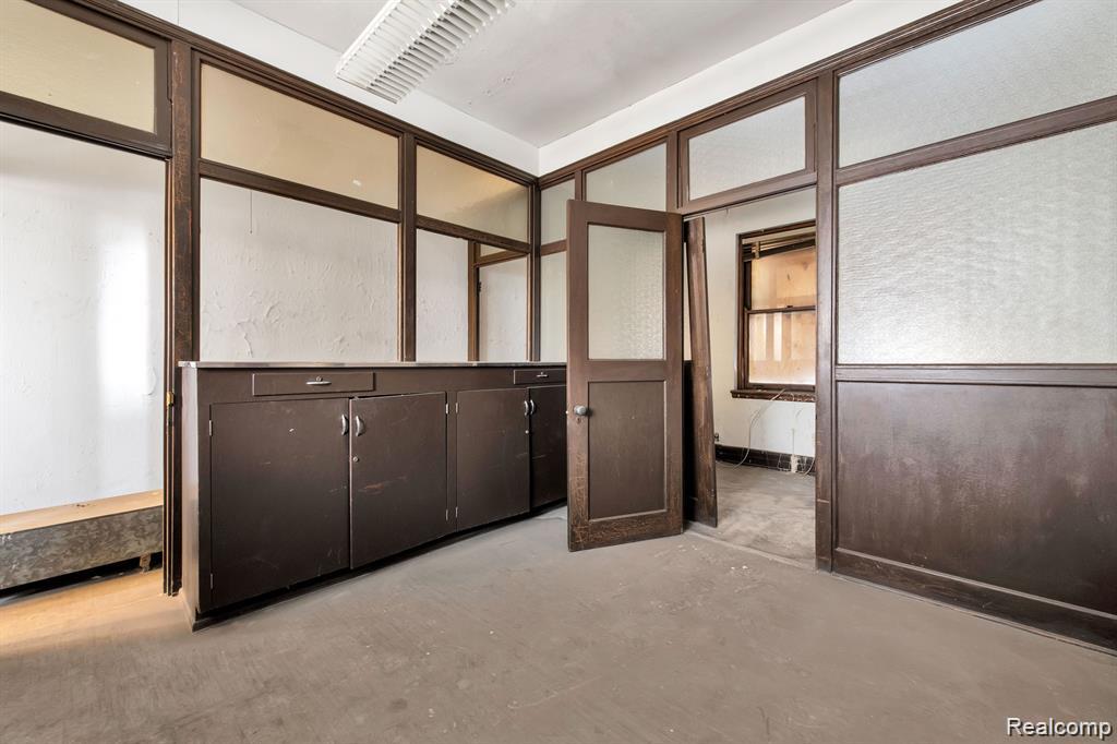 9137 Linwood Street, Detroit, MI 48206 — Photo 8