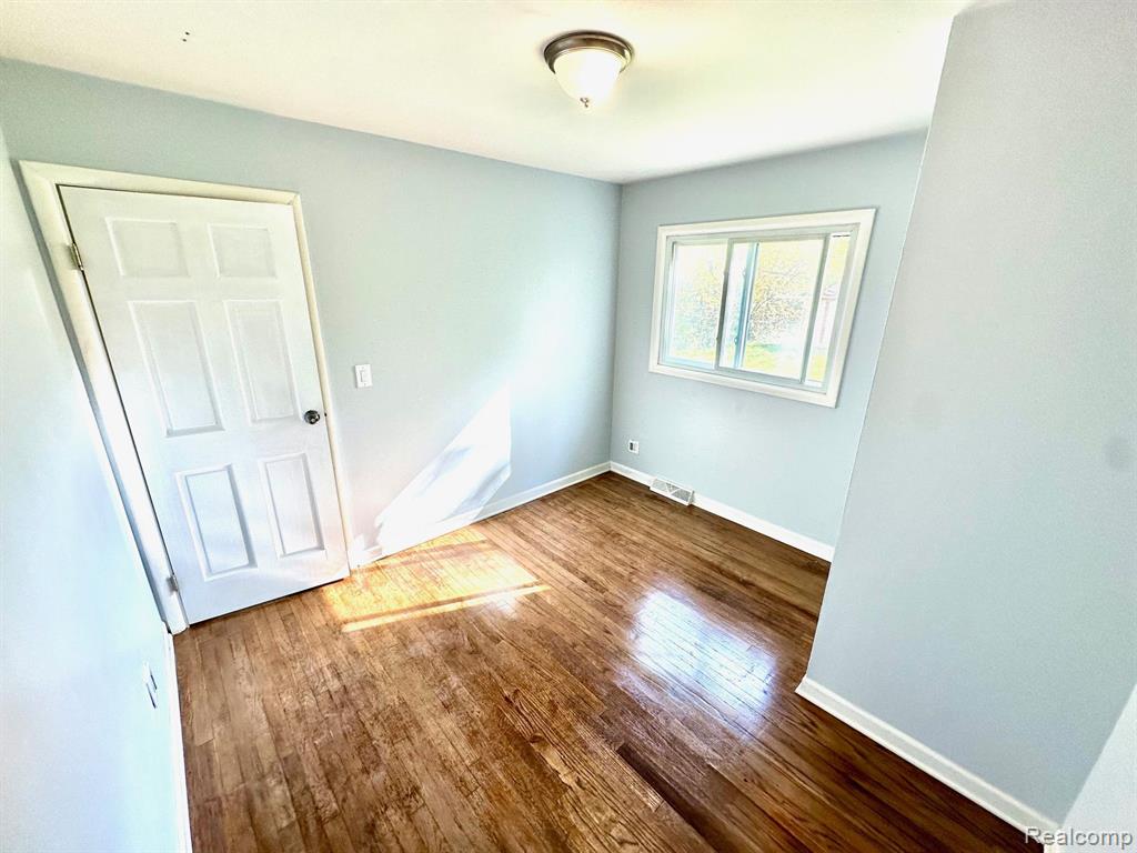 1330 PARKWOOD Avenue, Ypsilanti, MI 48198 — Photo 10