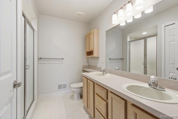 41184 Greenspire Drive, Clinton Twp, MI 48038 — Photo 13