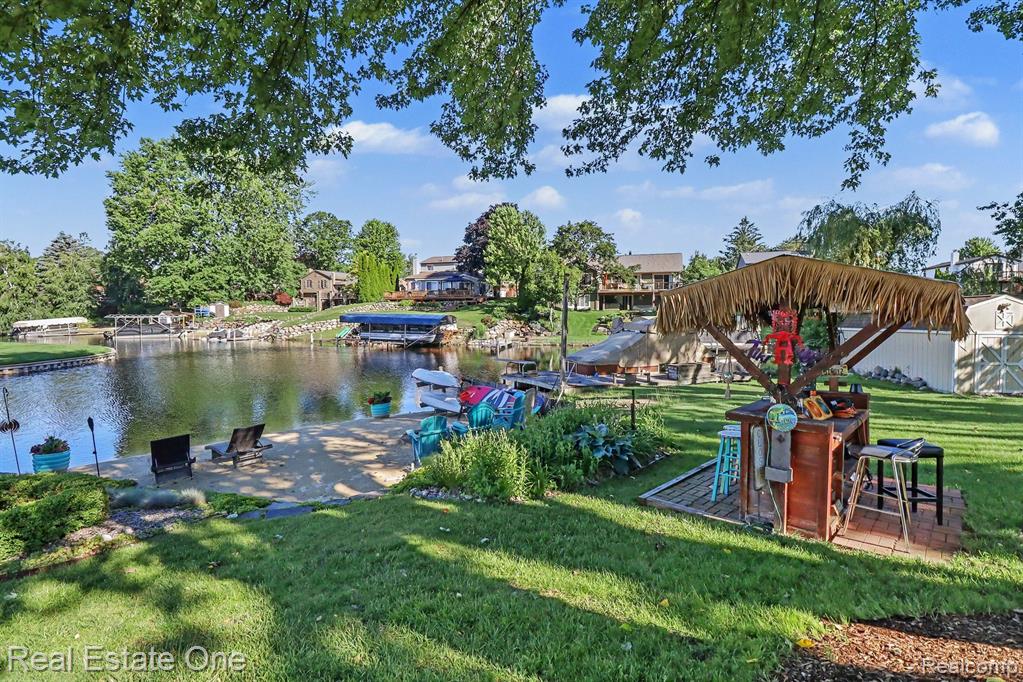 310 Pine Tree Rd Road, Lake Orion, MI 48362 — Photo 31