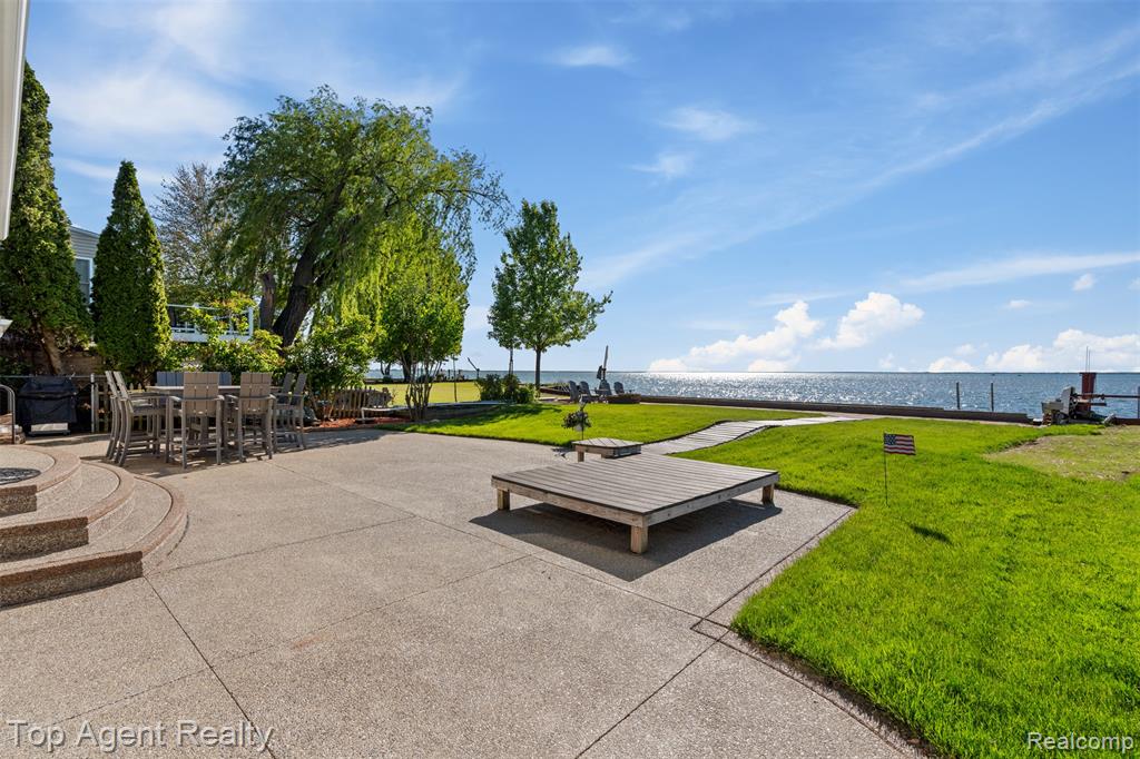 7910 ANCHOR BAY Drive, Clay, MI 48001 — Photo 37