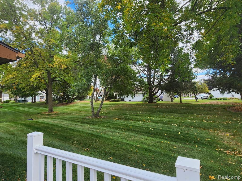 11 Cambridge Park, 11, Frankenmuth, MI 48734 — Photo 44