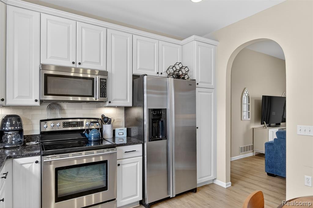 2946 Hunley Drive, Ann Arbor, MI 48105 — Photo 29