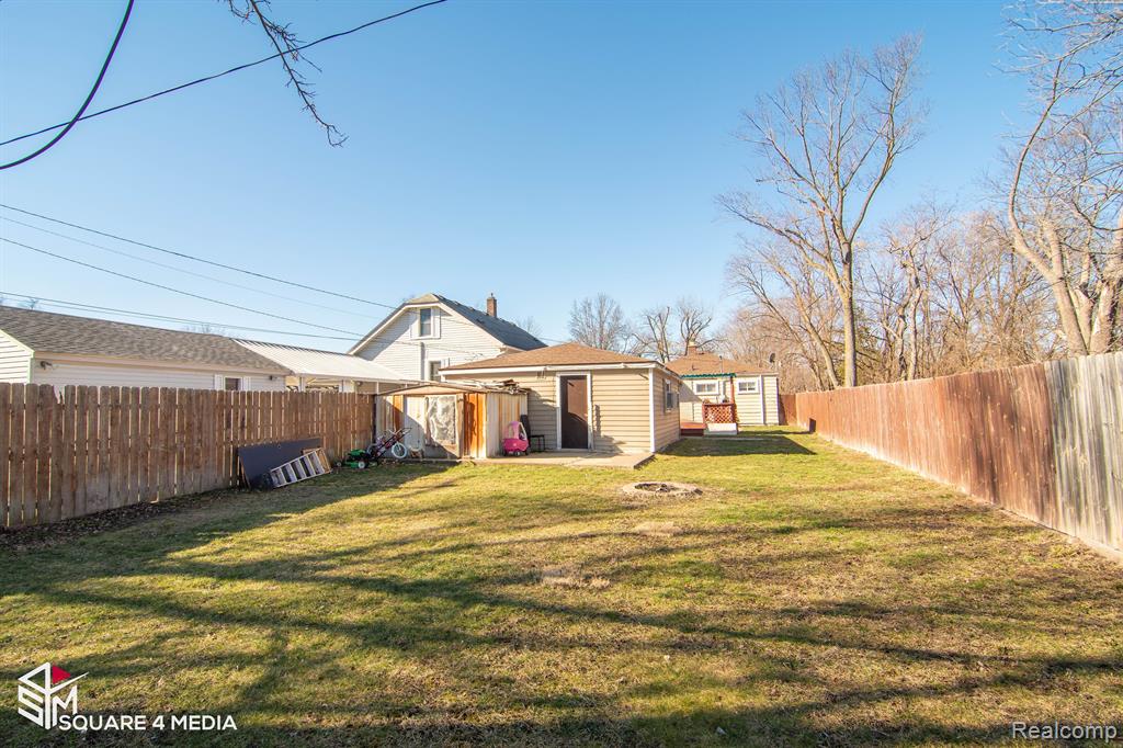 5621 HARDING Street, Dearborn Heights, MI 48125 — Photo 19