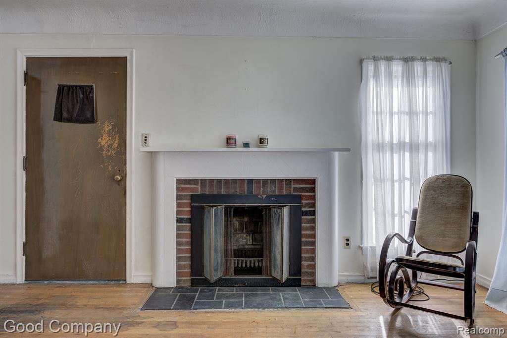 438 W MOREHOUSE Avenue, Hazel Park, MI 48030 — Photo 4