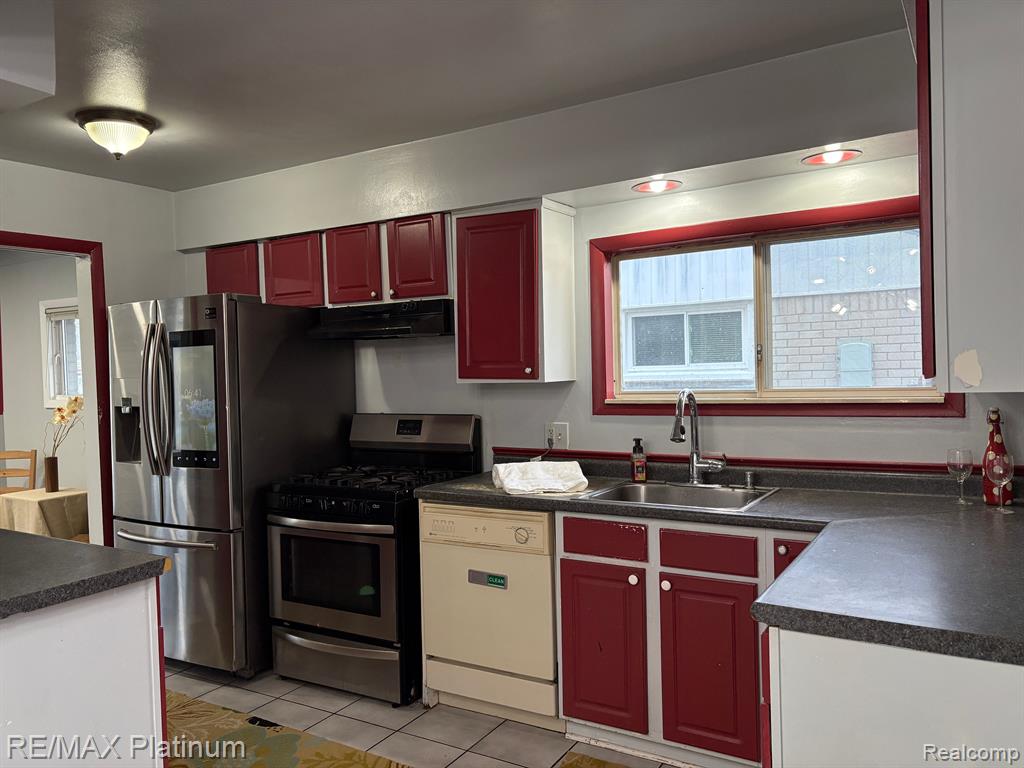 914 E KALAMA Avenue, Madison Heights, MI 48071 — Photo 5