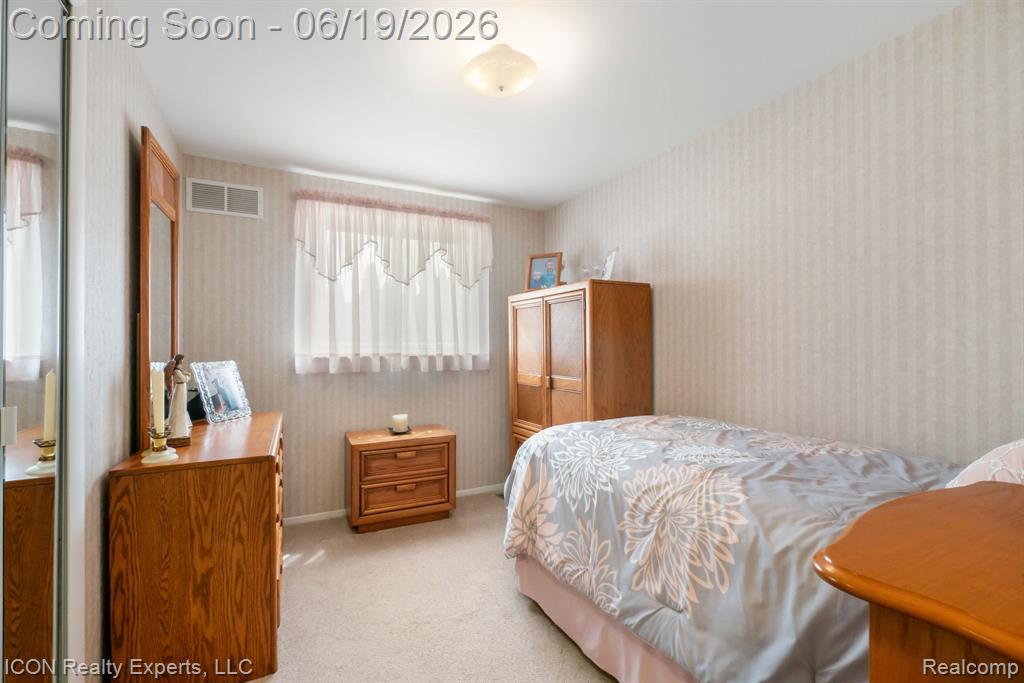 39738 Day Drive E, Clinton Twp, MI 48038 — Photo 27
