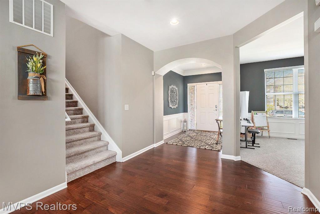 49218 CAMAROSA Lane, Macomb, MI 48044 — Photo 4