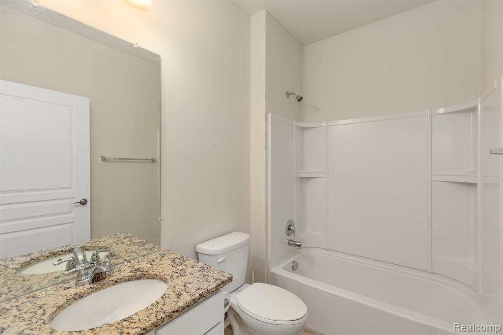 9336 SAINT ANDREWS Drive, Grand Blanc, MI 48439 — Photo 18