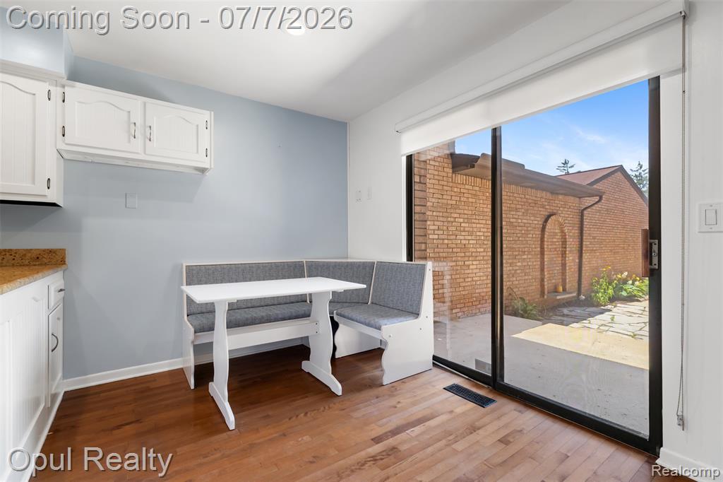 3961 Chablis Street, West Bloomfield, MI 48323 — Photo 16
