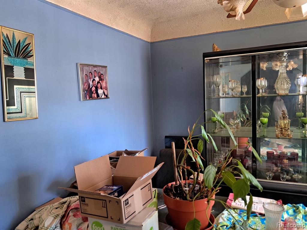 19711 Greeley, Detroit, MI 48203 — Photo 4
