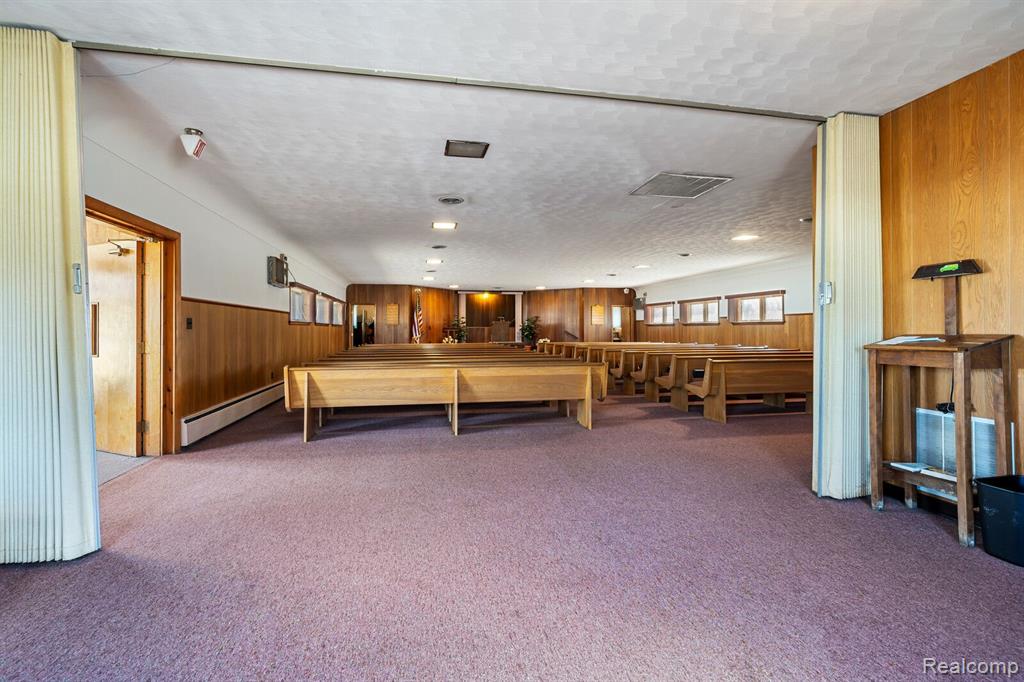 510 W GIRARD Avenue, Madison Heights, MI 48071 — Photo 9