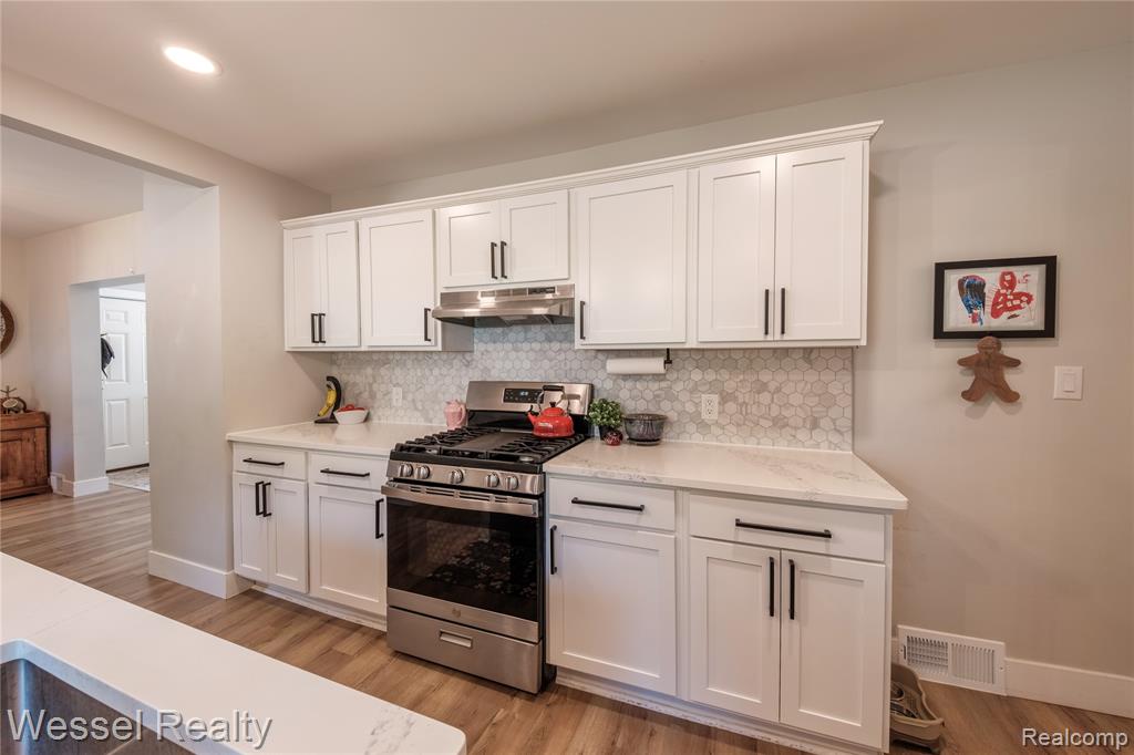 329 W Saint Clair Street, Romeo, MI 48065 — Photo 6