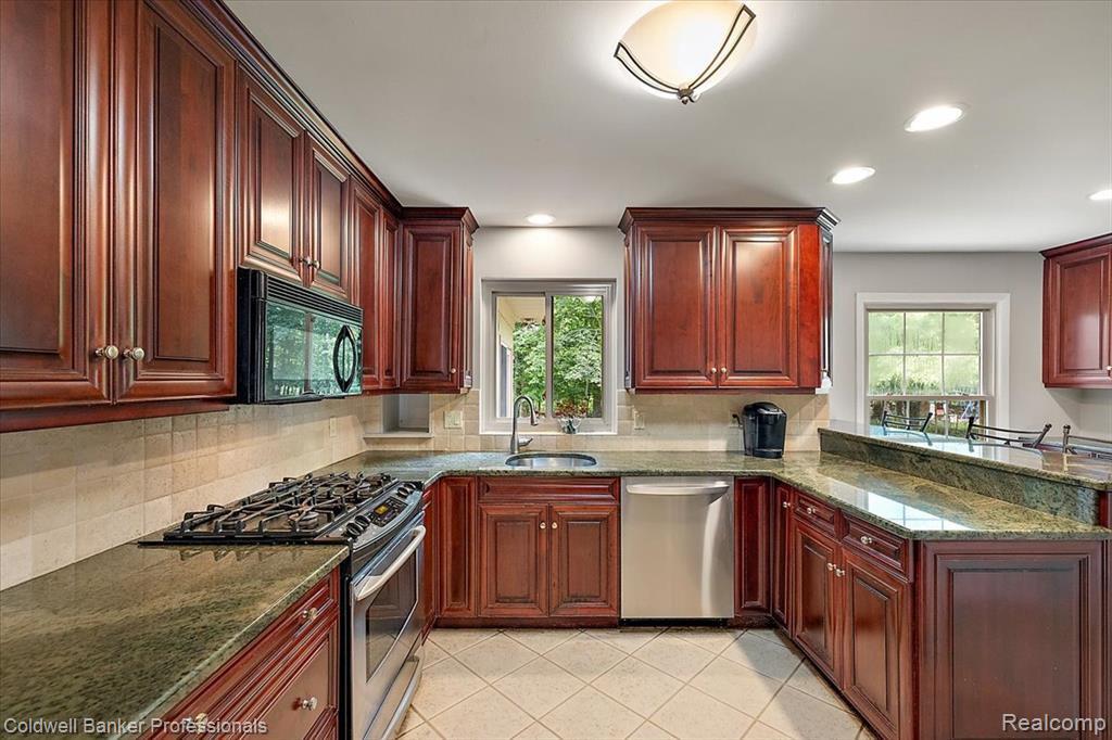 31307 Sleepy Hollow Lane, Franklin, MI 48025 — Photo 28