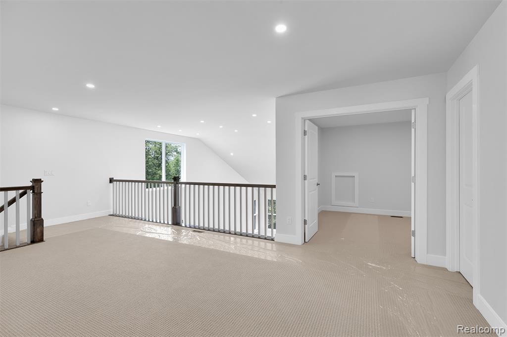 5342 TRAIL VISTA Drive, West Bloomfield, MI 48323 — Photo 20
