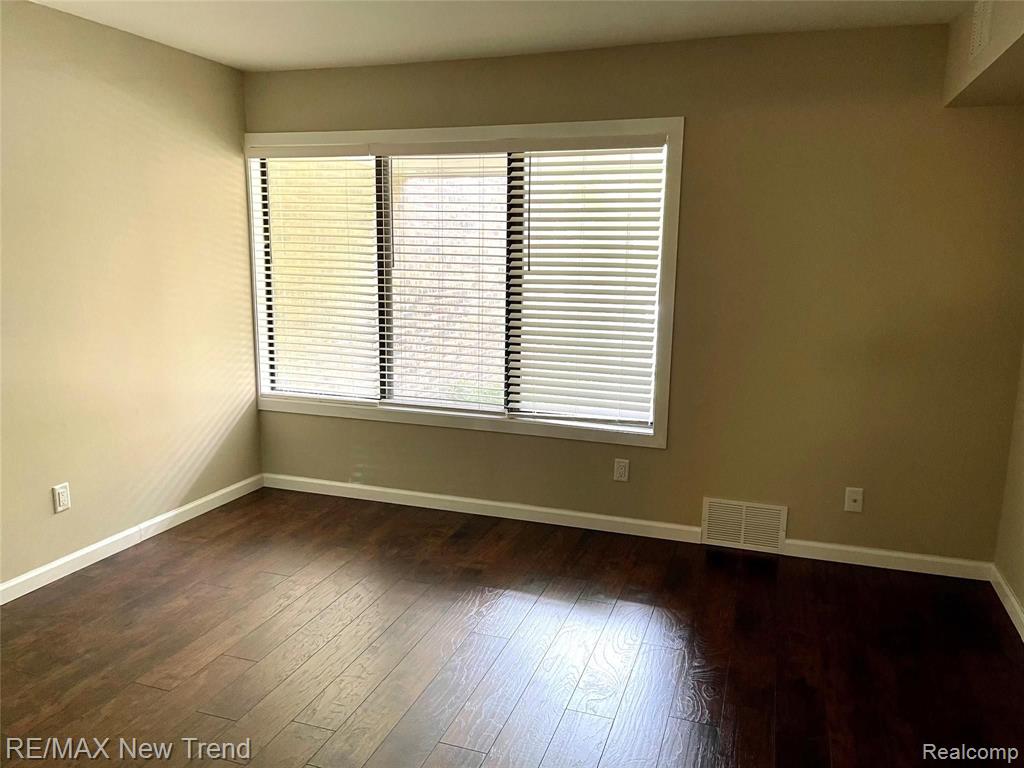 2116 PAULINE BLVD APT 304, Ann Arbor, MI 48103 — Photo 12