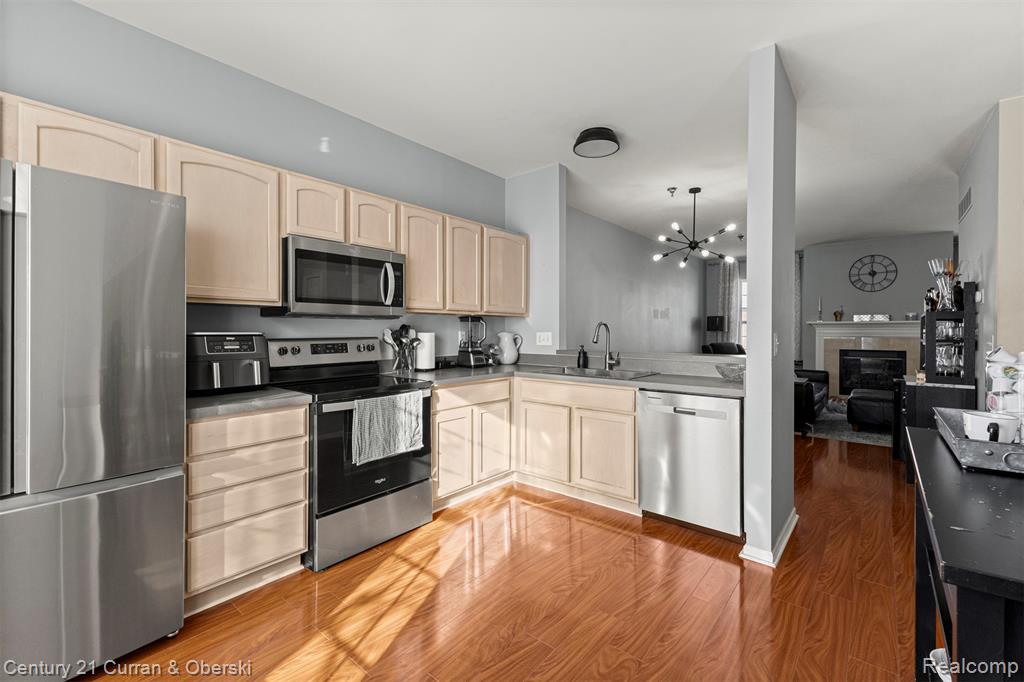 25445 Saint James, Southfield, MI 48075 — Photo 9