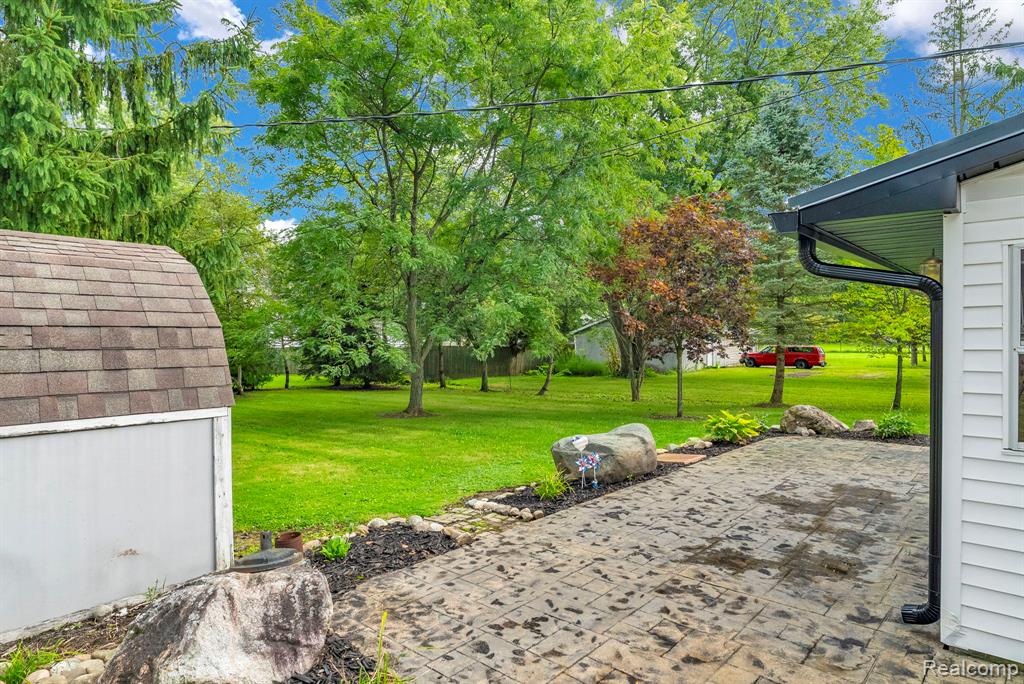 538 N Neeper Street, Capac, MI 48014 — Photo 24