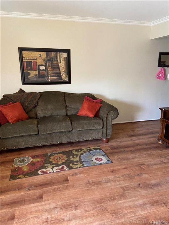 7485 Woodview Street, 3, Westland, MI — Photo 4