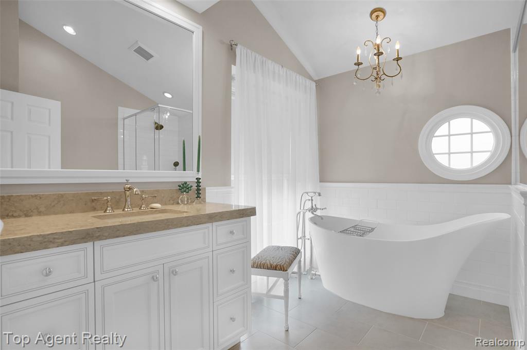 6369 Peach Tree Court, Rochester Hills, MI 48306 — Photo 27