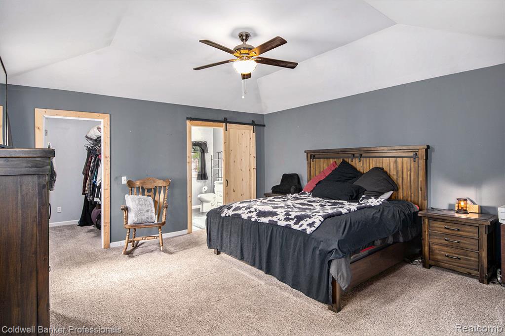 6408 E Court Street S, Burton, MI 48509 — Photo 10