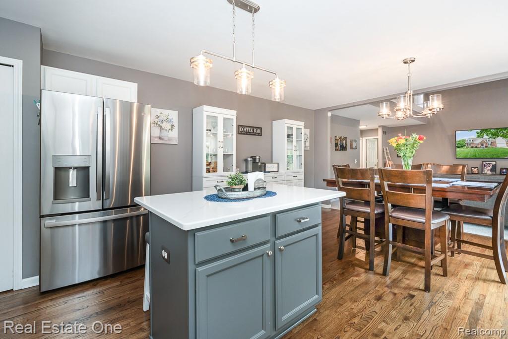 1043 Ridgeview Circle, Lake Orion, MI 48362 — Photo 17