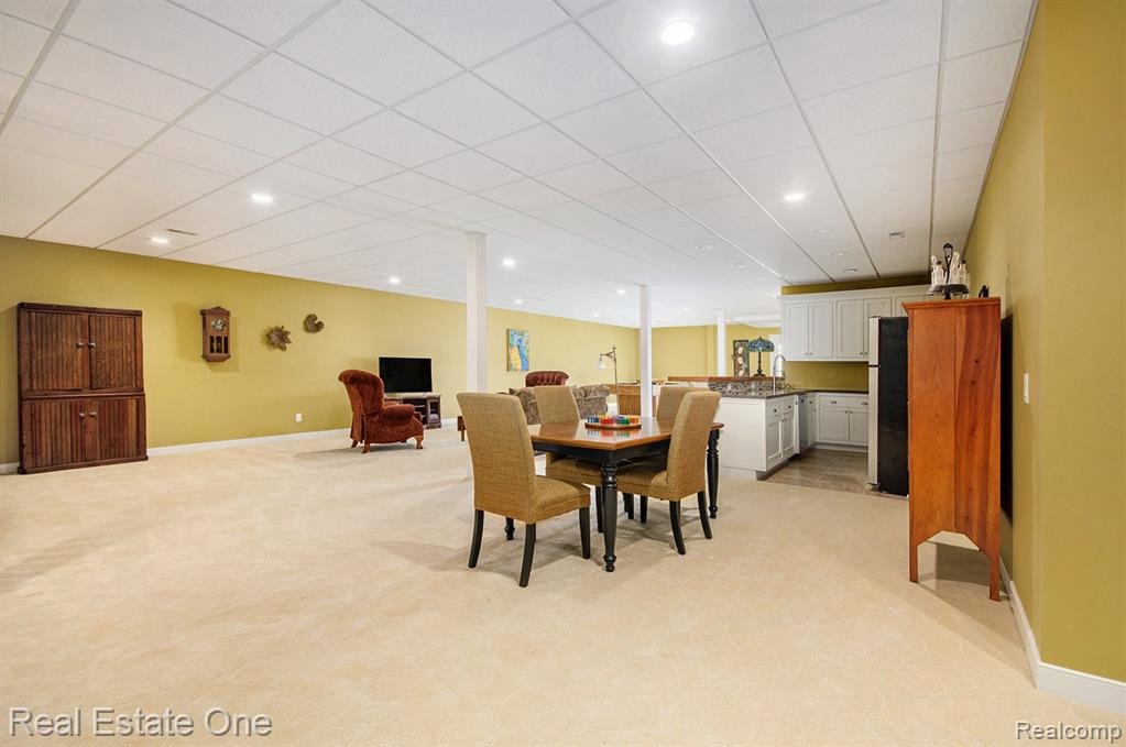 575 Tracy Lane, Milford, MI 48381 — Photo 36