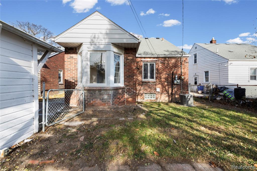 8060 Edward Avenue, Center Line, MI 48015 — Photo 30