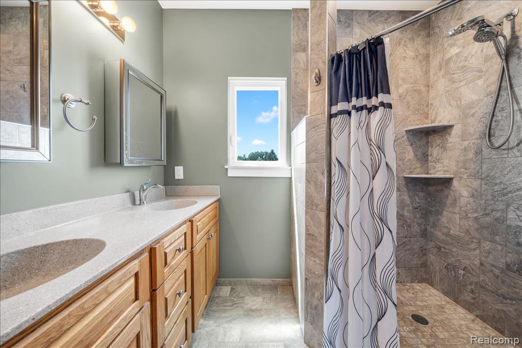 4266 McCandlish Road, Grand Blanc, MI 48439 — Photo 29