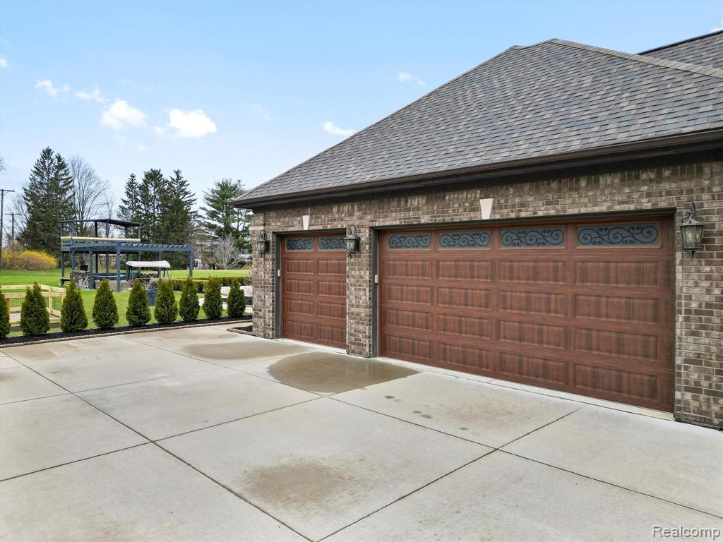 3960 HARVEST CREEK Court, Rochester, MI 48306 — Photo 57