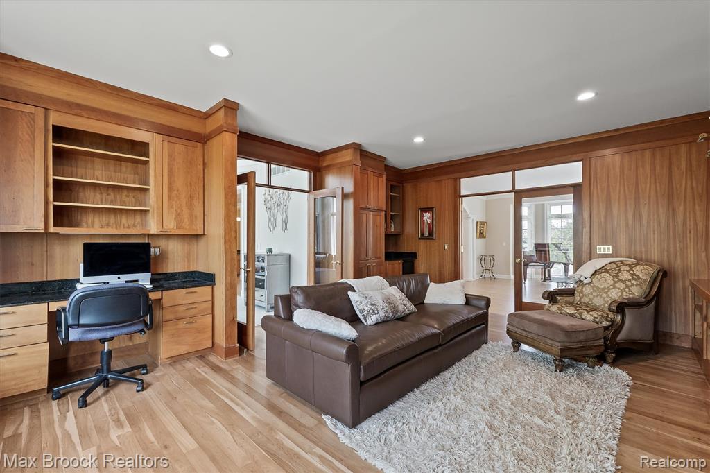 398 Shrewsbury Drive, Clarkston, MI 48348 — Photo 27