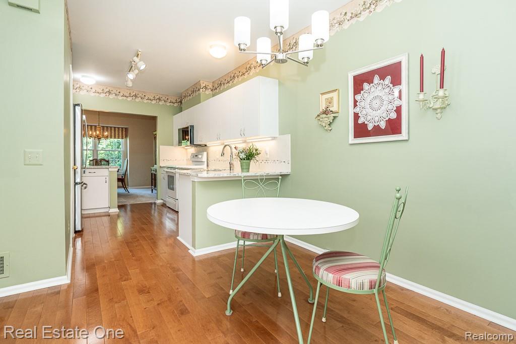 5936 Creekside Drive, 87, Troy, MI 48085 — Photo 9
