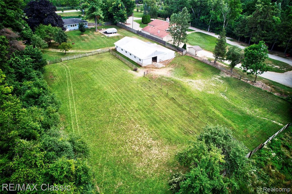 10268 7 Mile Road, Northville, MI 48167 — Photo 35