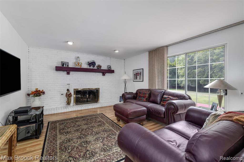 5495 Kingsfield Drive, West Bloomfield, MI — Photo 7