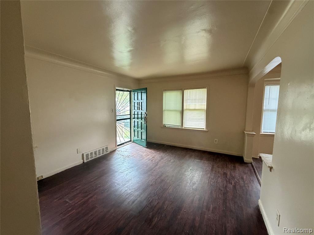 9529 Auburn Street, Detroit, MI 48228 — Photo 17